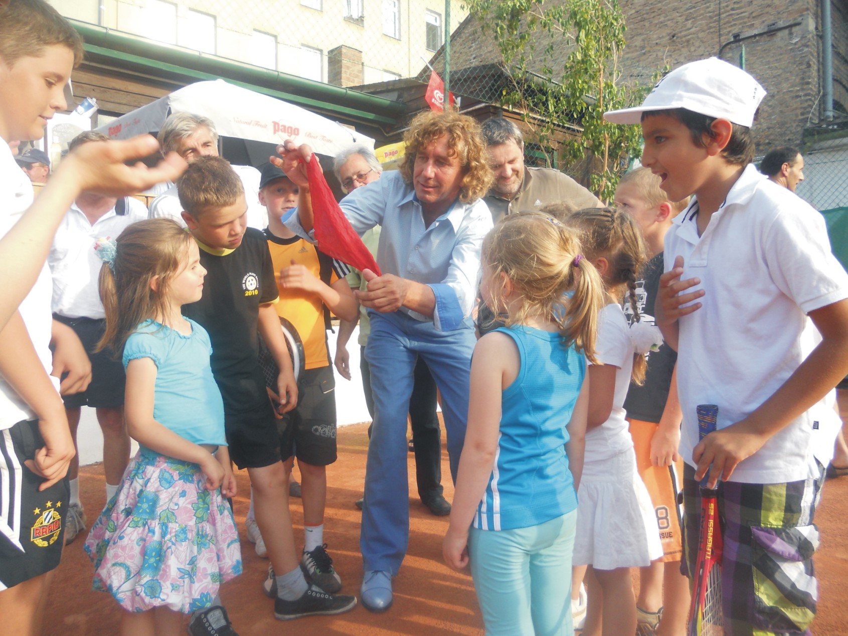 Magic hands Charity von Tony Rei