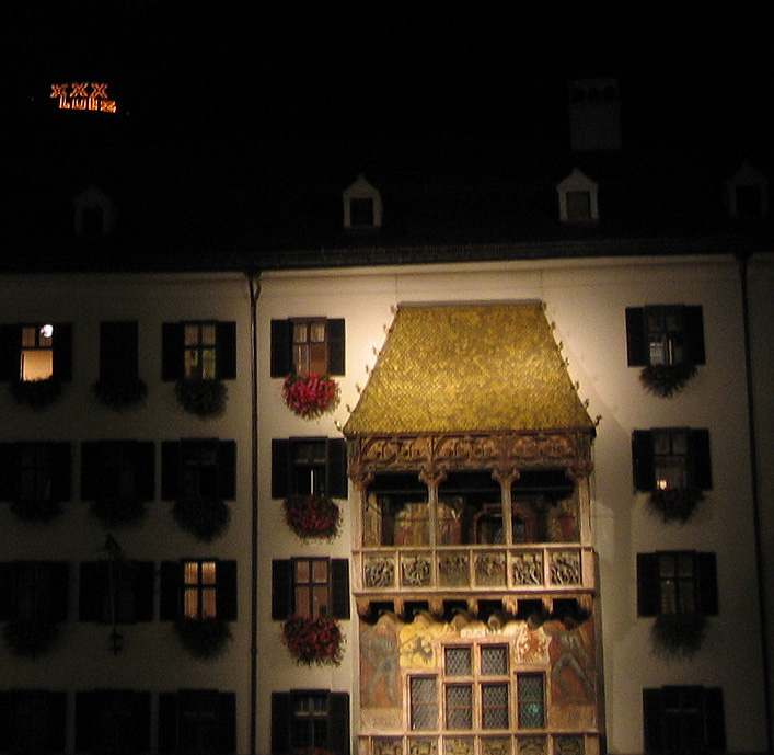 2003: Eintragung für das Guinness Buch der Rekorde mit dem größtem Bergfeuer der Welt geschafft